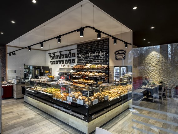 Die Wiener Feinbäckerei Heberer setzt in dem neuen Filialkonzept auf eine moderne Atmosphäre.